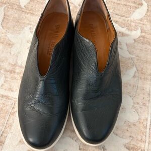 Gentle Souls Black Leather Women’s leather fashion tennis sneaker